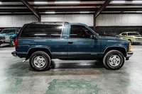 1994-Chevrolet-Blazer-Medium Dark Teal Metallic-1GNEK18K2RJ324769--38.jpg